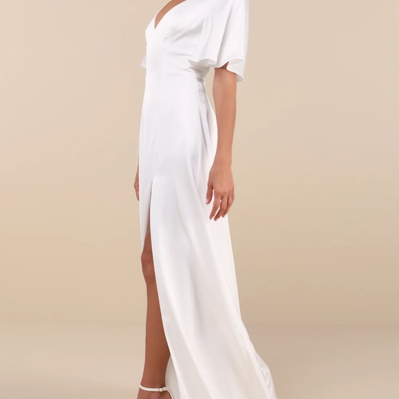 NWT- Lulus Elegant Confidence White Satin Flutter Sleeve Cutout Maxi Dress M - Picture 4 of 8